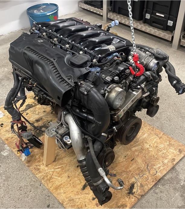 Land Rover / BMW 2.5L M57 Engine