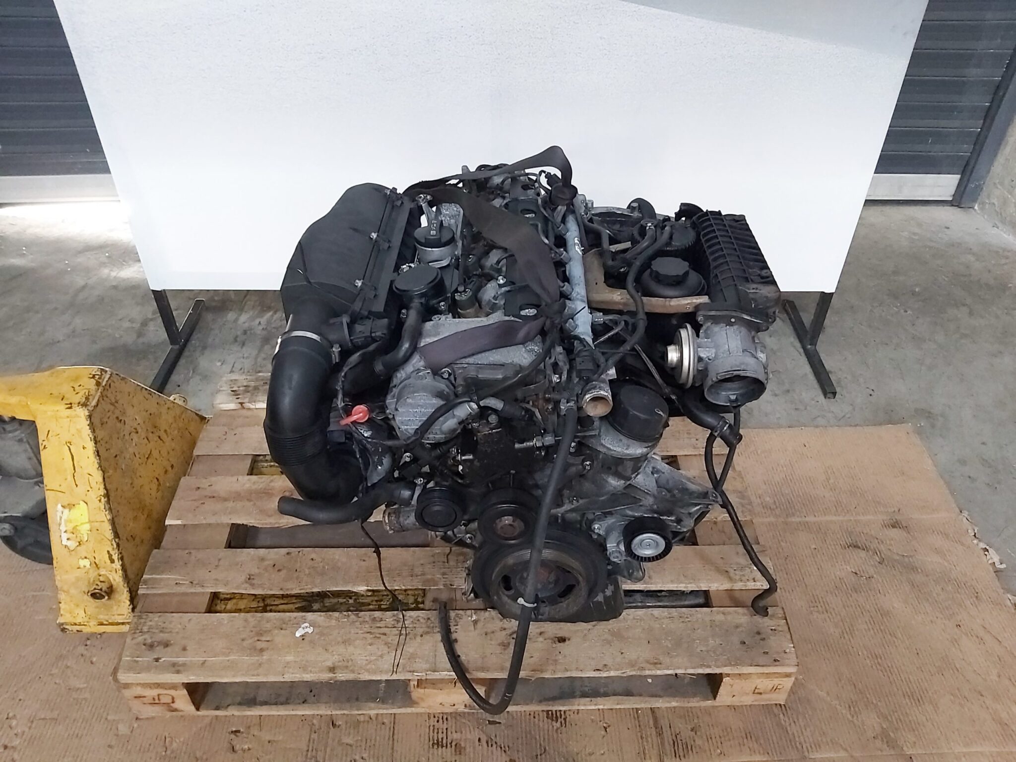 Mercedes 2.7L CDI W203 / W613 612 Engine